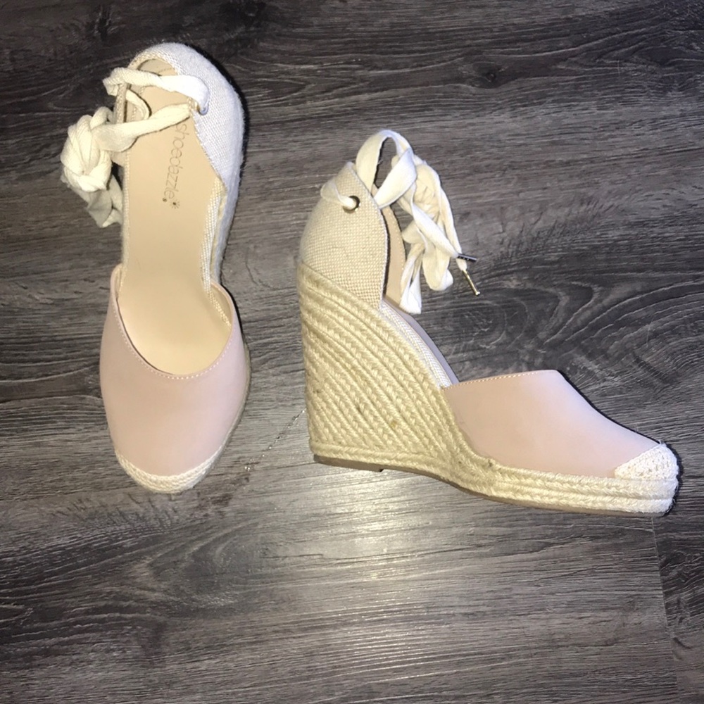Wrap around wedges